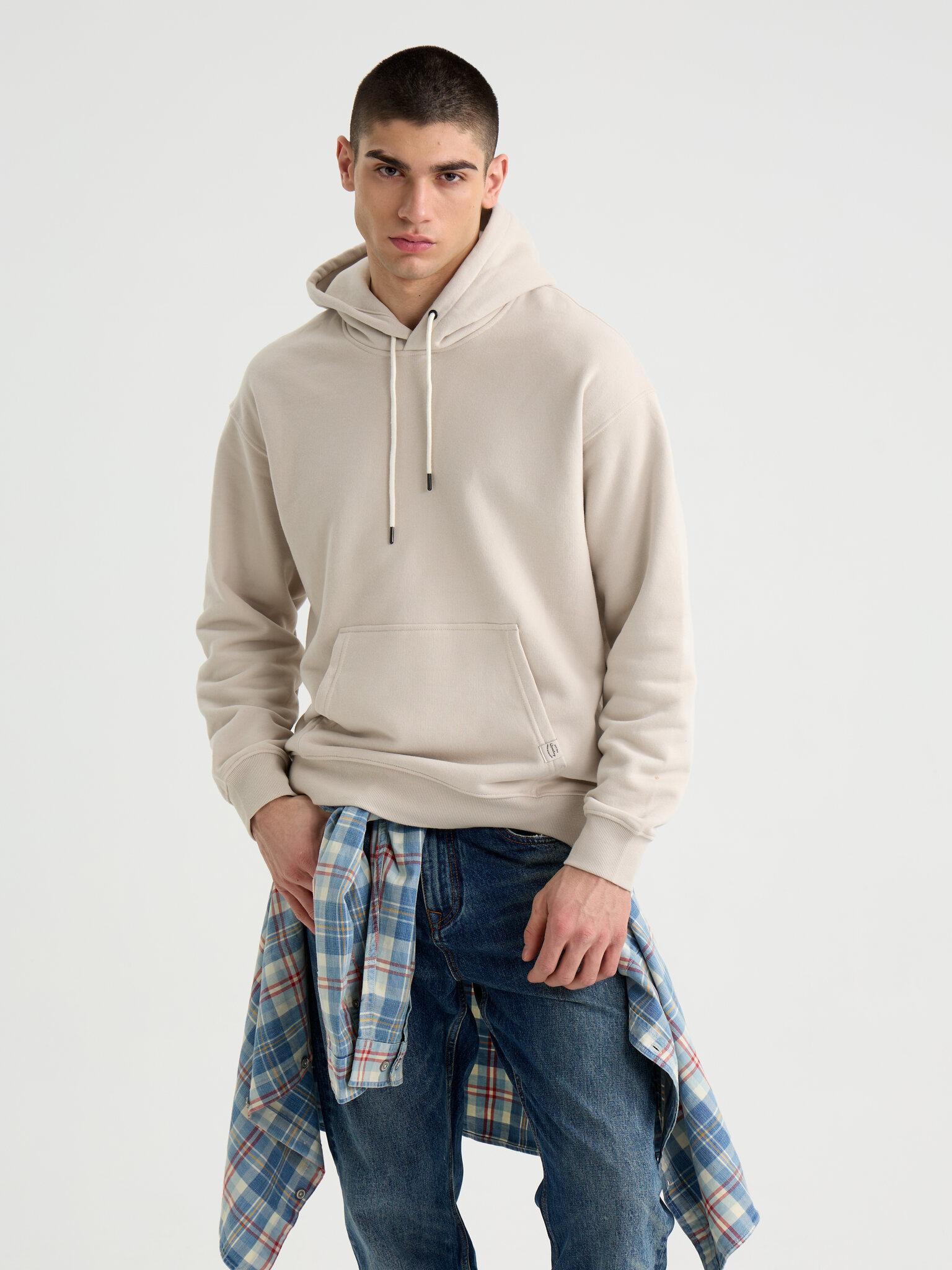 Eco-Friendly Men’s Hoodie: Comfort and Style